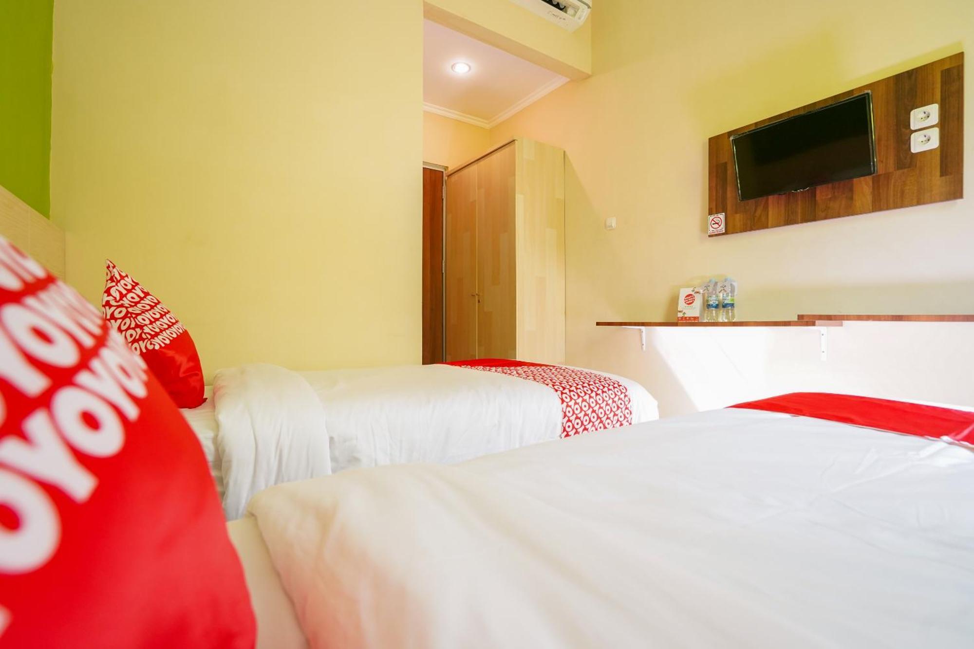 Hotel O Surabaya Near Surabaya Town Square Formerly Kupang Gunung Residence Exterior photo