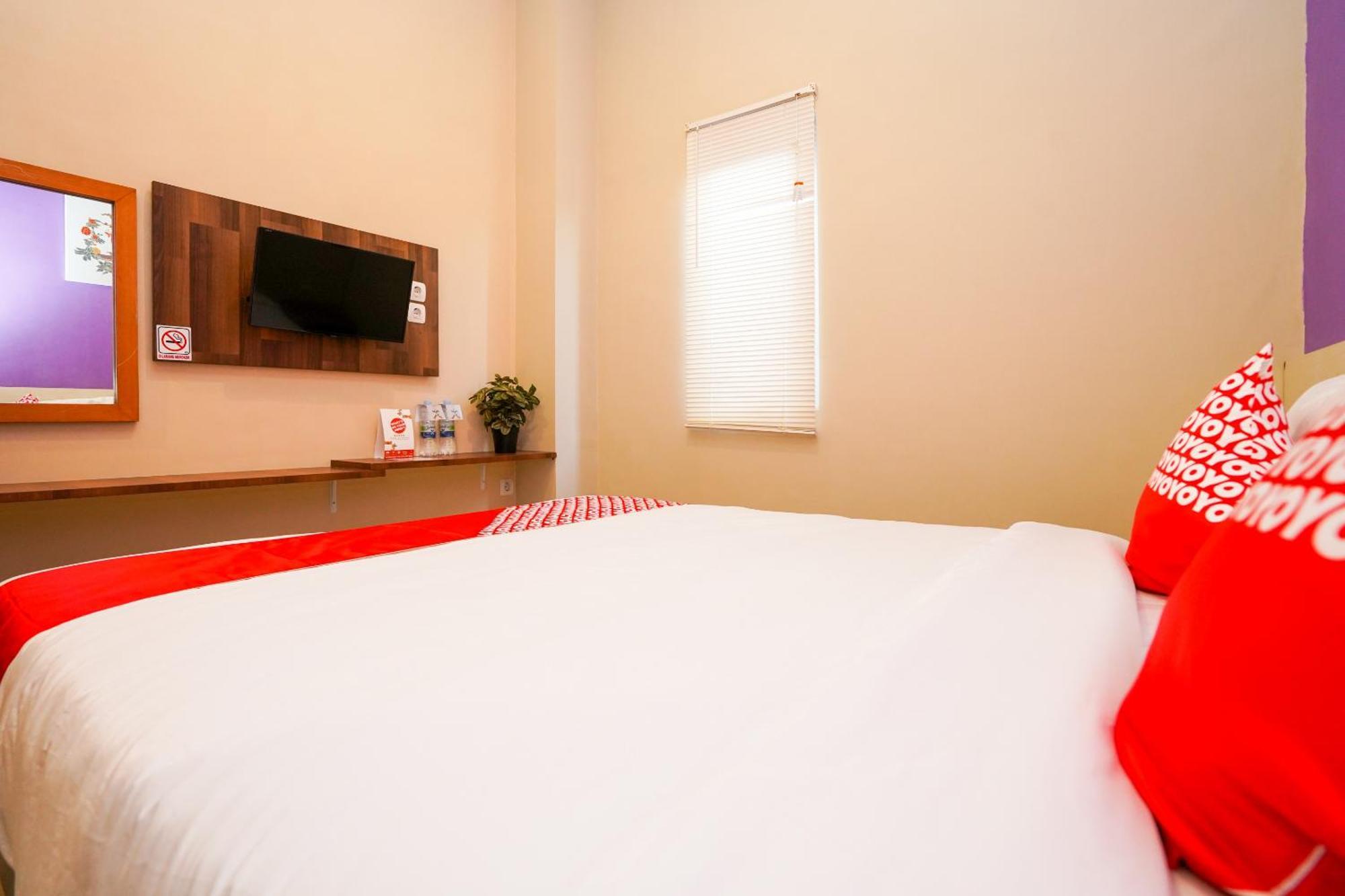 Hotel O Surabaya Near Surabaya Town Square Formerly Kupang Gunung Residence Exterior photo